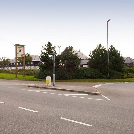 Premier Inn ヘイル エクステリア 写真