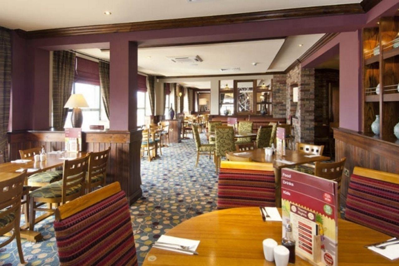 Premier Inn ヘイル エクステリア 写真