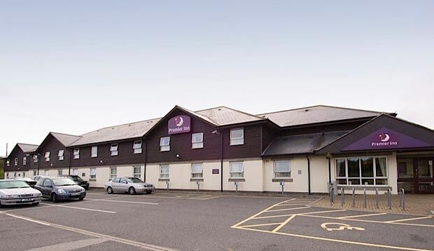 Premier Inn ヘイル エクステリア 写真